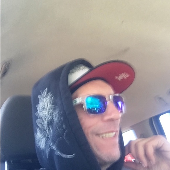 Meet your Posher, James - Picture 2 of 2